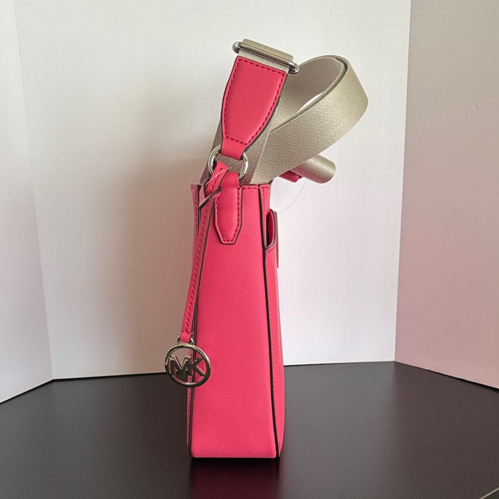 ☀️Michael Michael Kors Jet Set small Travel Crossbody Bag Hibiscus With Dust Bag - Picture 2 of 12